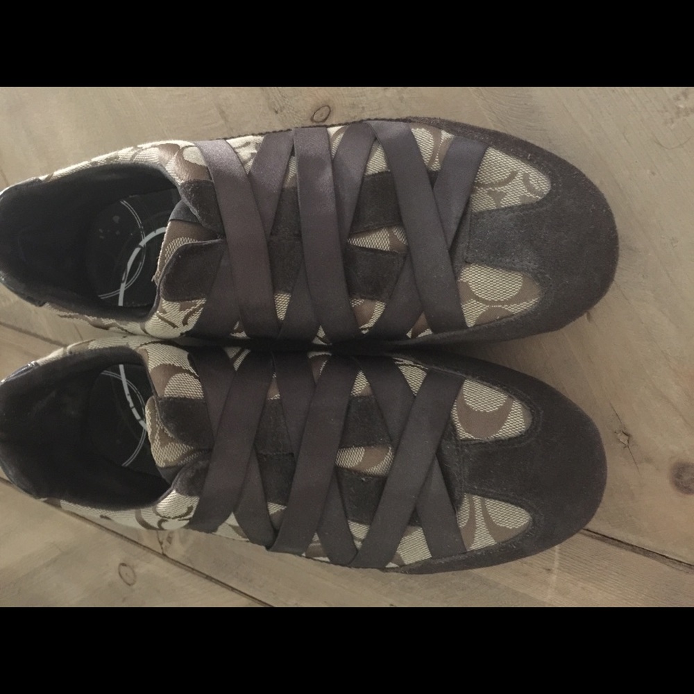 COPY - Coach slip on’s